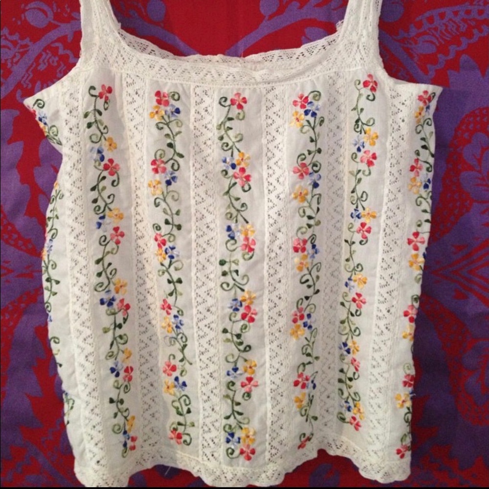 💐💐Vintage Embroidered 1060s/70s Cotton top💐💐